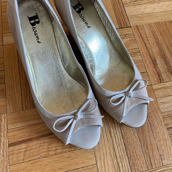 Soulier suède beige compensé - Picture 3 of 9